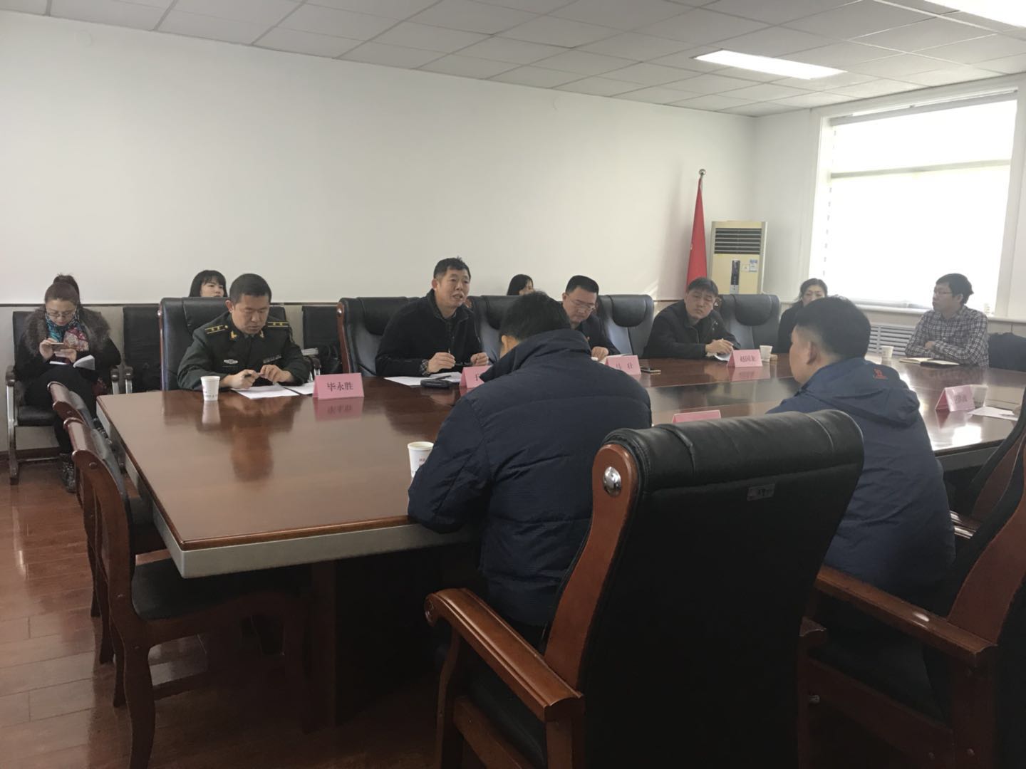 市民政局召開張?jiān)i先進(jìn)事跡座談會(huì)