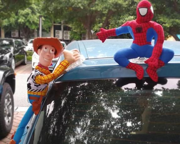 車主注意！車上貼了這種東西，引發(fā)事故要負全責