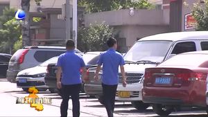 市綜合執(zhí)法局集中整治高考考點(diǎn)周邊環(huán)境