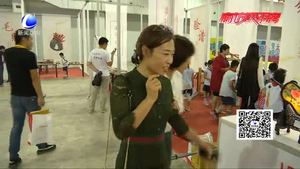 市民逛展會(huì) 談收獲