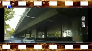 司機(jī)抱娃開車 妨礙安全駕駛被處罰