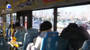 公交司機(jī)楊海波用愛(ài)和責(zé)任運(yùn)送每一名乘客