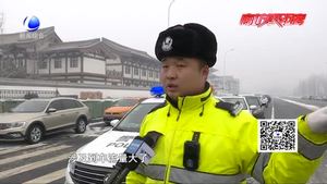 元宵節(jié)隆福寺祈福人員增多 交警堅守保平安