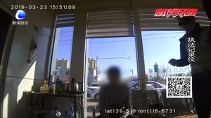 司機謊報身份被戳穿 原是網(wǎng)上逃犯