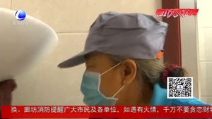 王莊小學(xué)教師手寫(xiě)表?yè)P(yáng)信點(diǎn)贊廁管員郭桂茹