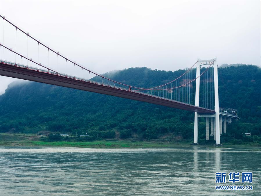 （圖文互動(dòng)）（1）清江一曲抱城流——“萬里長江第一城”的環(huán)保觀察