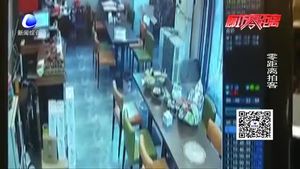 廊坊一店長后廚備餐 手機被顧客“順手牽羊”