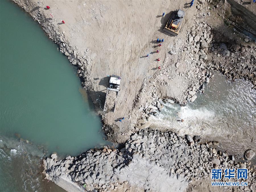 （國際·圖文互動）（1）通訊：大壩成功截流——中企建設巴基斯坦蘇吉吉納里水電站取得階段性成果