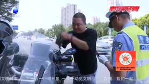 開(kāi)車忘帶駕駛證 會(huì)受到怎樣的處罰