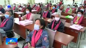 2020年乳腺癌關(guān)注月活動(dòng)暨“為了姐妹的健康與幸?！贝笮凸婊顒?dòng)在我市舉行