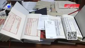 趙國(guó)田：用紅色收藏 留存時(shí)代記憶